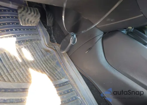 2017 Nissan Rogue Sv z USA, uszkodzony, nr VIN 5N1AT2MV3HC895860